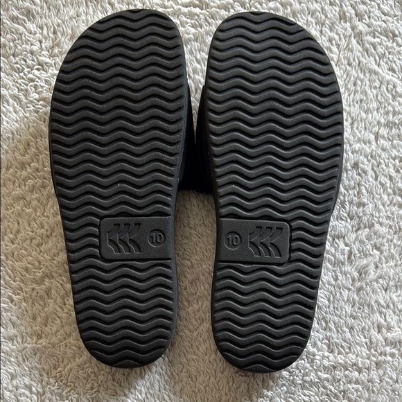 🥿 Women’s Makenna Slide Sandals – Black, Size 10 (Gently Used) - Picture 2 of 4